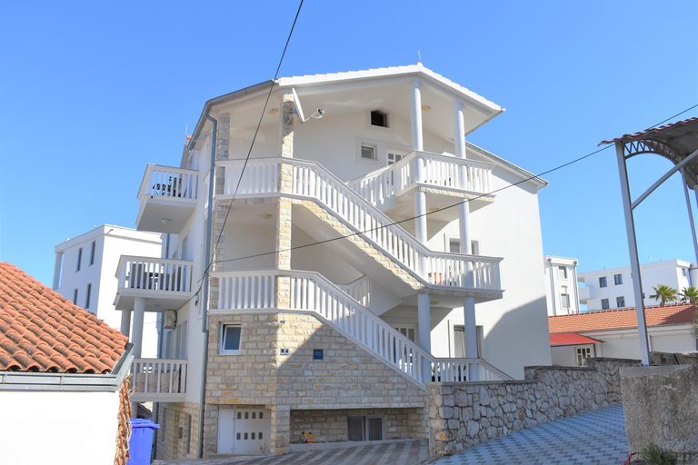 Others 3, Apartments Janja, Murter