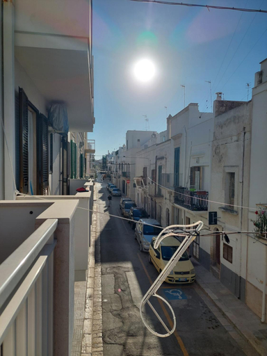 Others 5, Only Bed, Bari