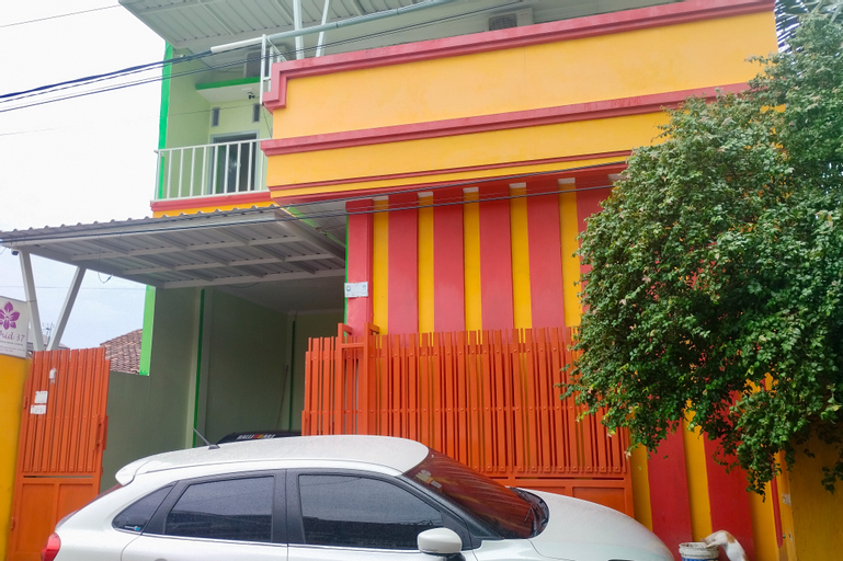 Exterior & Views 2, RedDoorz Syariah @ Shakira Alesha Enggal, Bandar Lampung