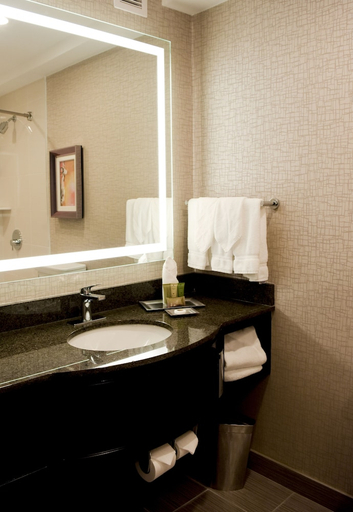 Bathroom 5, APA Hotel Woodbridge, Middlesex