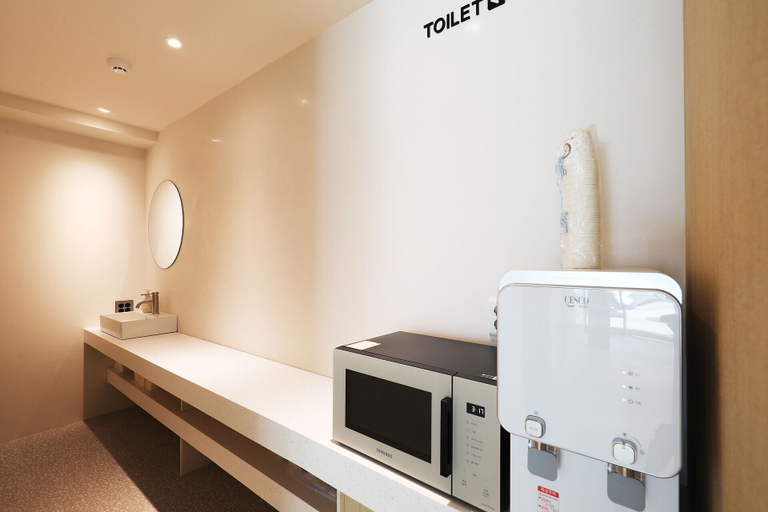 Bathroom 4, Browndot Airport New Town, Jung