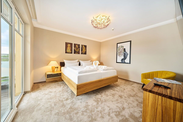 Bedroom 2, Strandhotel Prinz von Preussen, Vorpommern-Greifswald