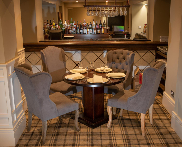 Food & Drinks 4, Halo Crowwood Hotel Glasgow, North Lanarkshire