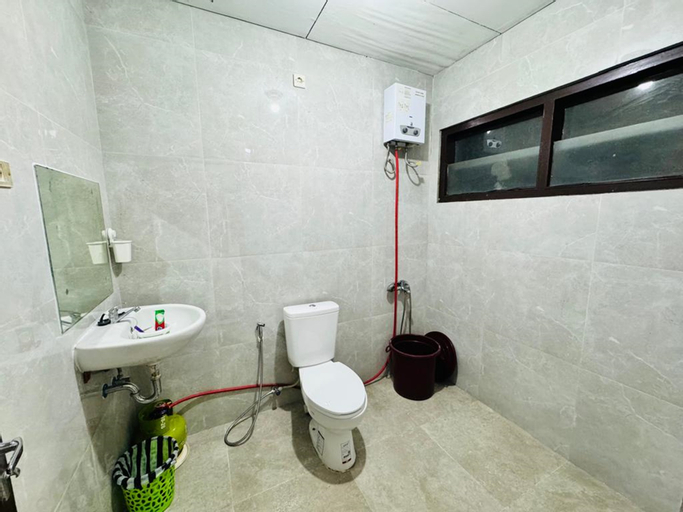 Bathroom 4