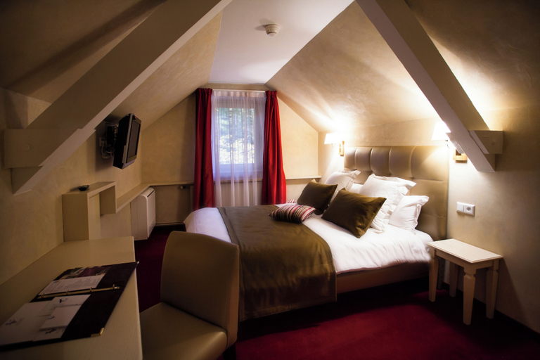 Bedroom 3, Hôtel & SPA Les Violettes, Haut-Rhin