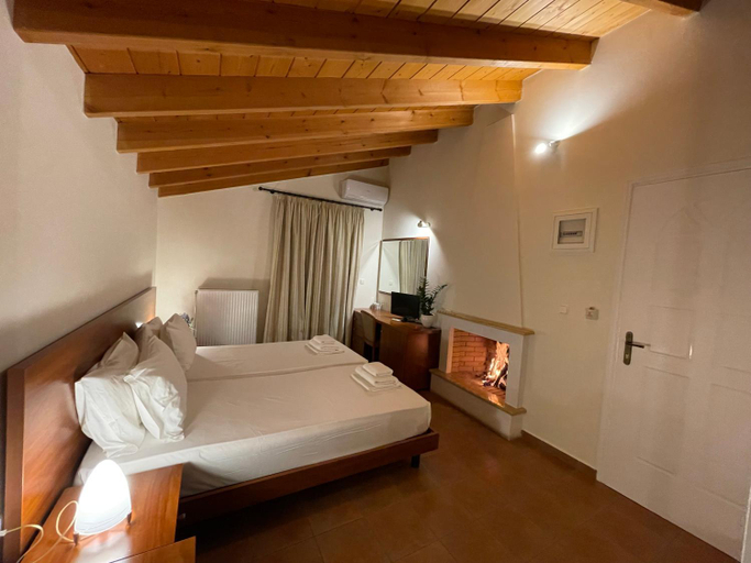 Bedroom 3, Corinthian Village, Peloponnese