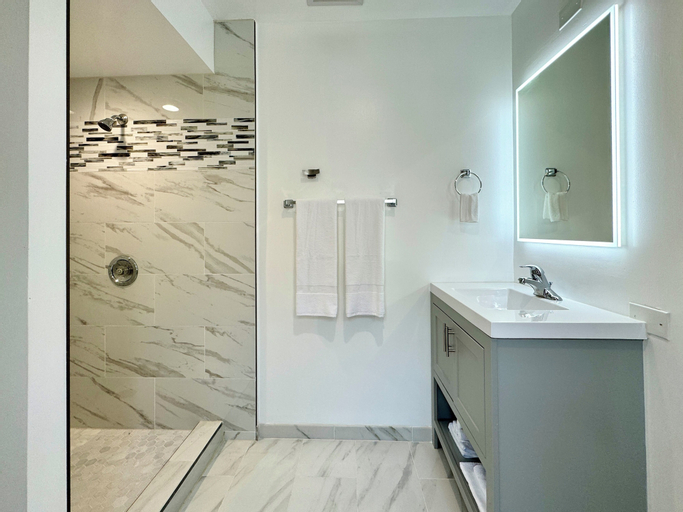 Bathroom 4