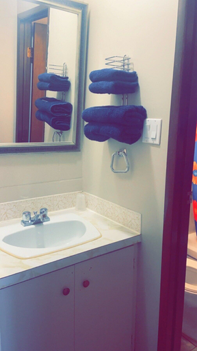 Bathroom, Red Rest Motel, Division No. 11