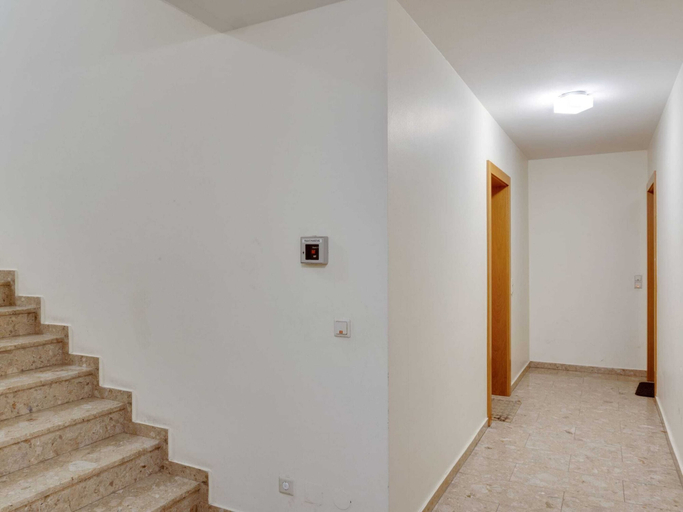 Others 4, Comfortable Apartment in Zell am See Near Forest, Zell am See