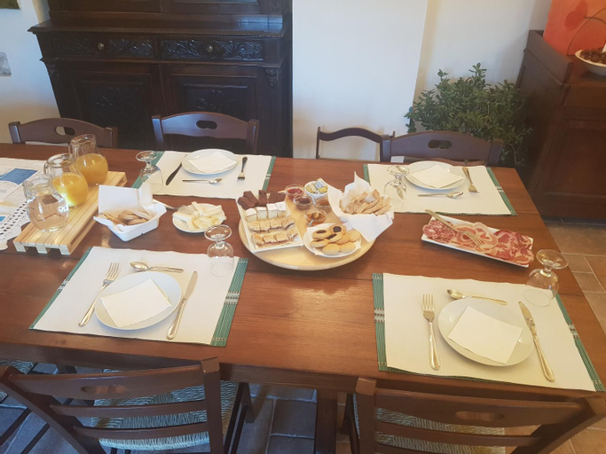 Dining Room 10