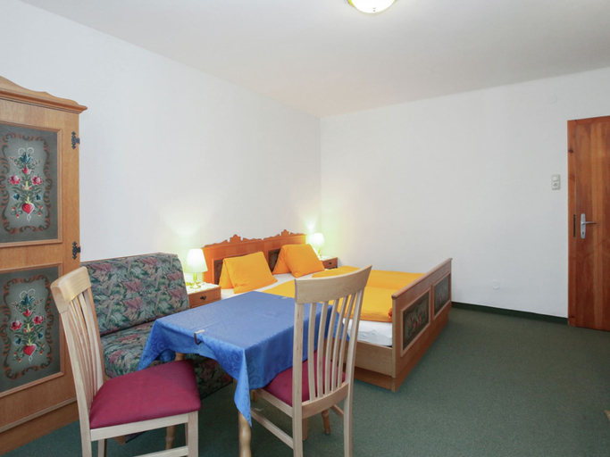 Bedroom 2, Chalet in Fusch Near Ski Lift and Lake, Zell am See