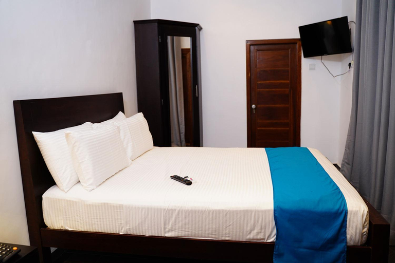 Others 3, Village Hotel Northern Point, Vadamaradchi South-West