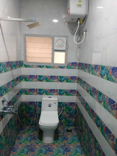 Bathroom 3, Twilight at kodai, Dindigul