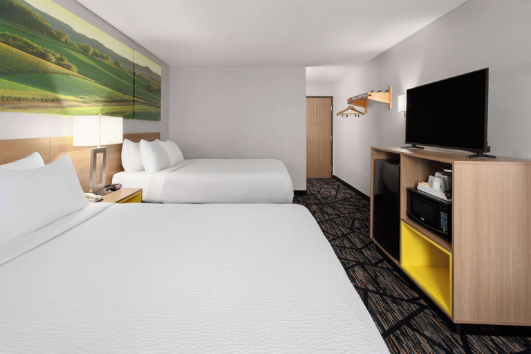 Bedroom 3, Days Inn by Wyndham Ogallala, Keith