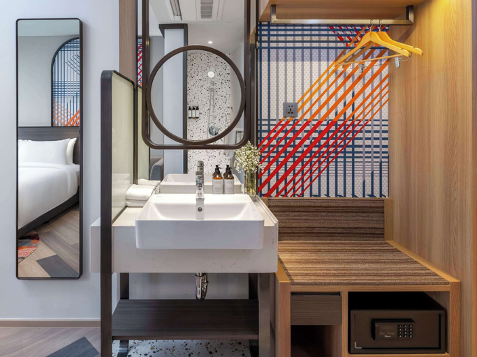 Bathroom 17