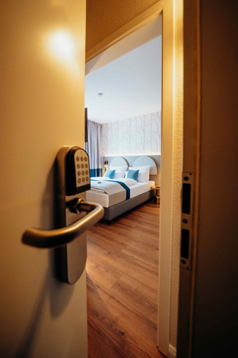 Bedroom 2, guestified. BARBAROSSA Hotel, Mettmann