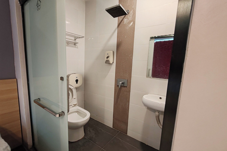 Bathroom 4, Hotel 18 Ipoh Aeon Mall, Kinta