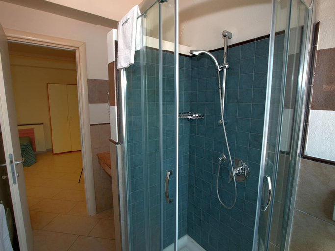 Bathroom 4, Belvilla by OYO Soiano Mono, Brescia