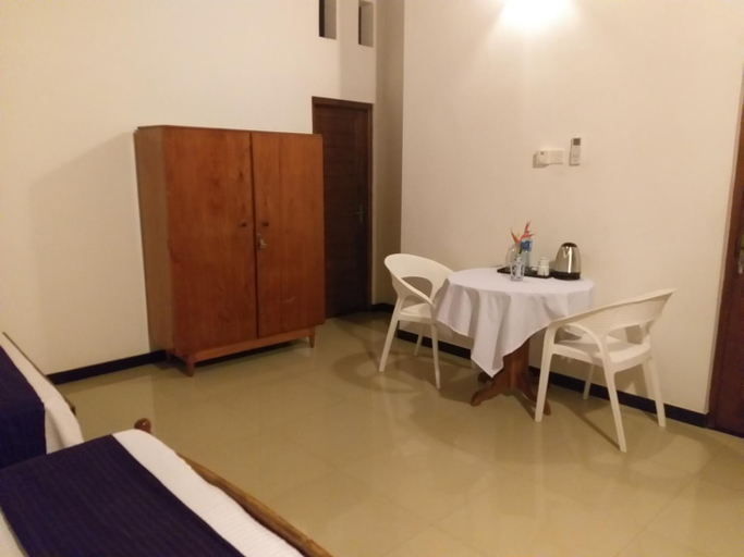 Others 3, Cosy Nest Home stay, Negombo