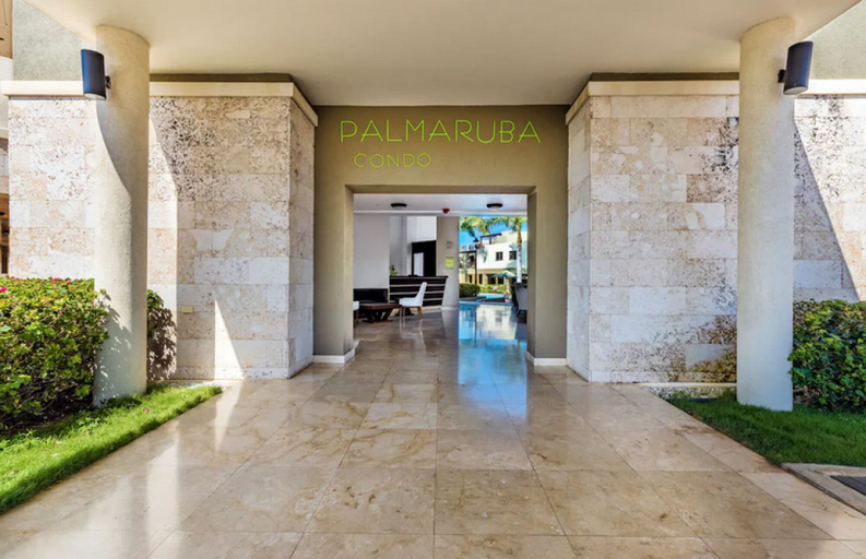 Exterior & Views 2, Top Floor Corner Condo w Amazing Views 2BR 3BA