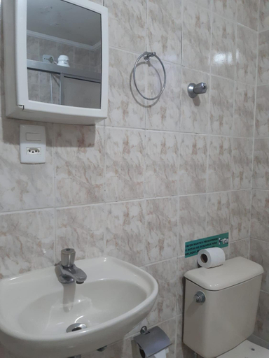 Bathroom 3, Apeninos Suites Basicas, São Paulo