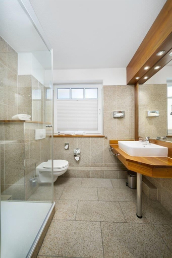 Bathroom 5, Strandhotel Luise von Preussen, Vorpommern-Greifswald
