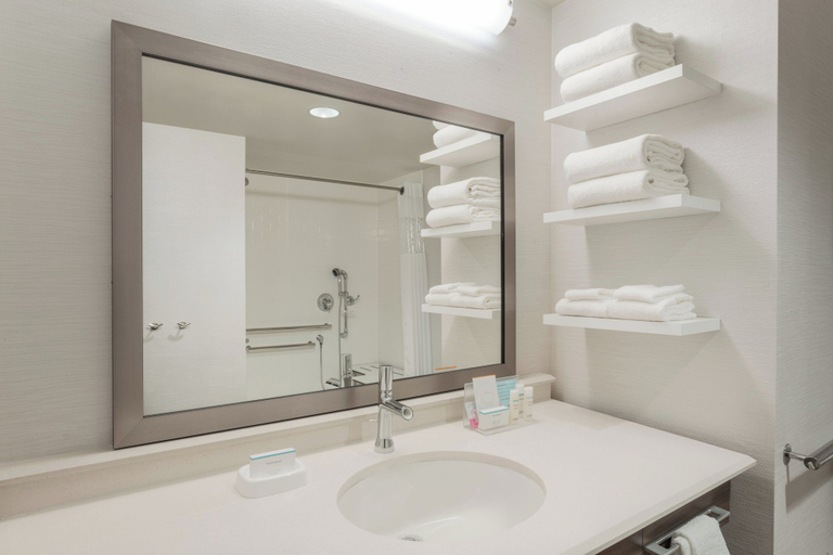Bathroom 4, Hampton Inn & Suites Grafton, Ozaukee
