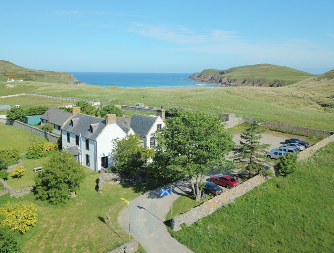 Others 4, Farr Bay Inn, Highland