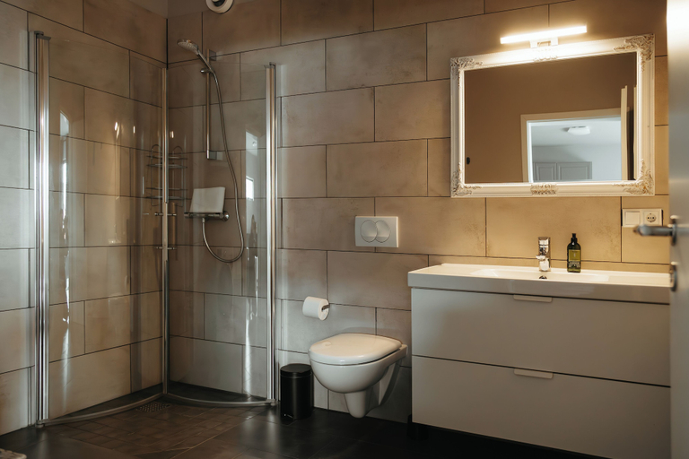 Bathroom 3, Vík Apartments, Mýrdalshreppur