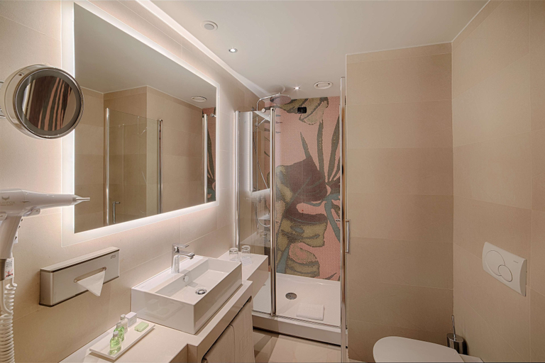Bathroom 5, NH Collection Milano Touring, Milano
