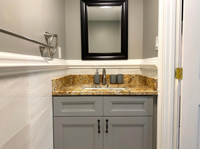 Bathroom 27