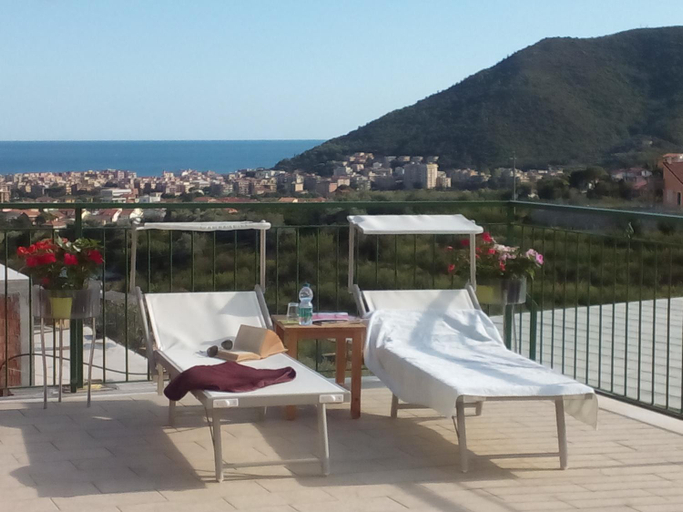 Exterior & Views 5, Il Pittore di Stelle B&B, Savona