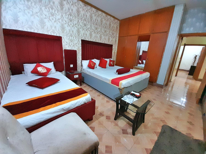 Others 2, Hotel Super Seven, Lahore