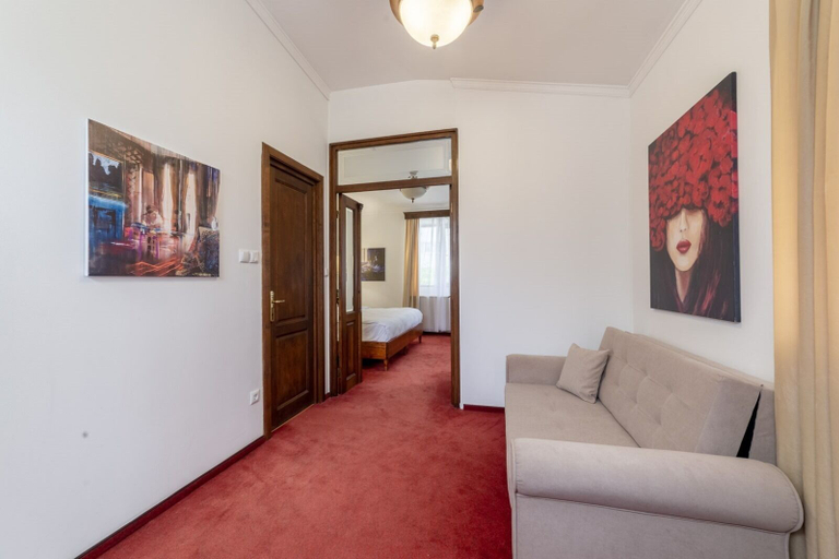 Others 3, Arc de Triomphe by CityBookings, Municipiul Bucuresti