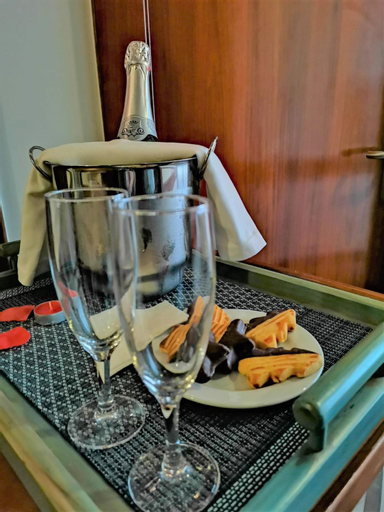 Food & Drinks 20