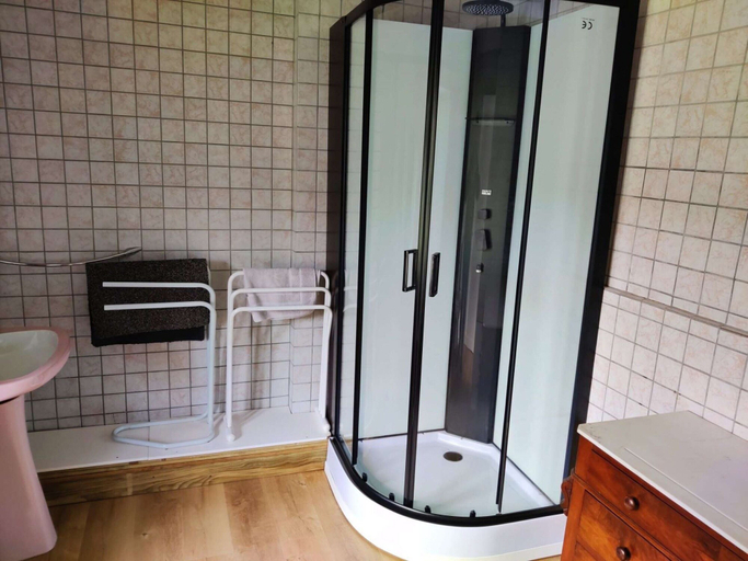 Bathroom 4, Accessible Stay in Nature, Luxembourg