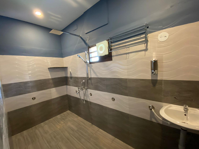 Bathroom 4, Shreesham Resort at Malpe Beach, Udupi