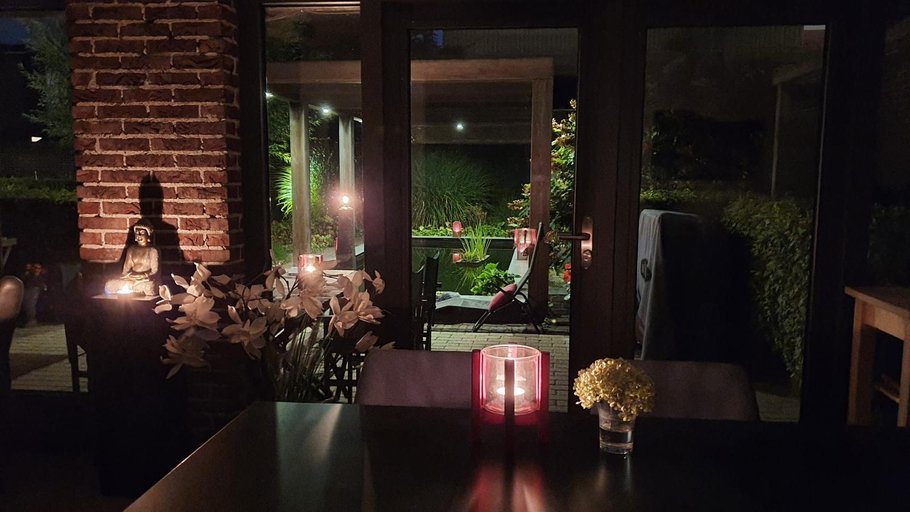 Others 2, Downtown Hideaway, B&B Grand Deluxe, Eindhoven