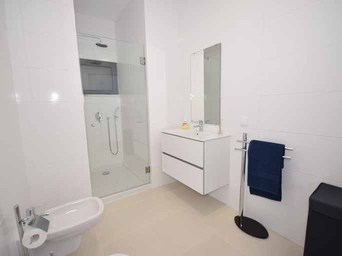 Bathroom 4, Sunny Villa Near Obidos w/ Beaches, Caldas da Rainha