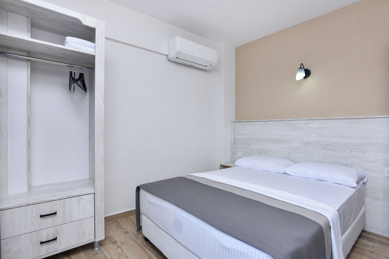 Bedroom 2, Beyaz Konak Otel, Ayvalık