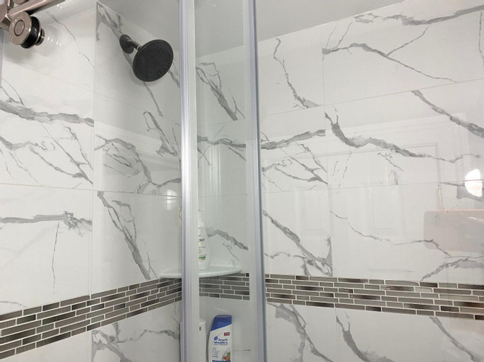 Bathroom 22