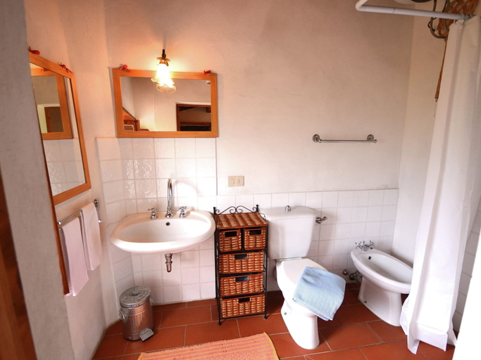 Bathroom 3, Vintage Cottage in Pescia with Hot Tub, Pistoia