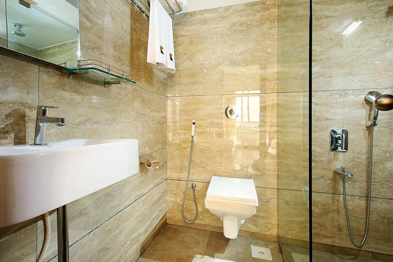 Bathroom 3, Mumbai House Luxury Apartments - Santacruz East, Mumbai Suburban