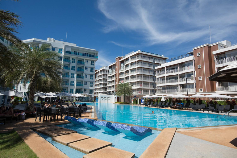 Exterior 5