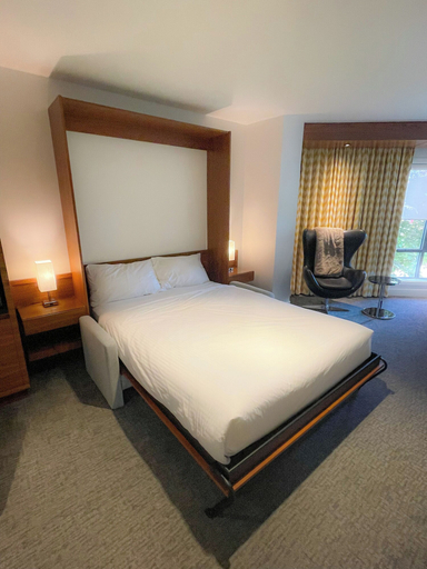 Bedroom 3, Qualicum Beach Inn, Nanaimo