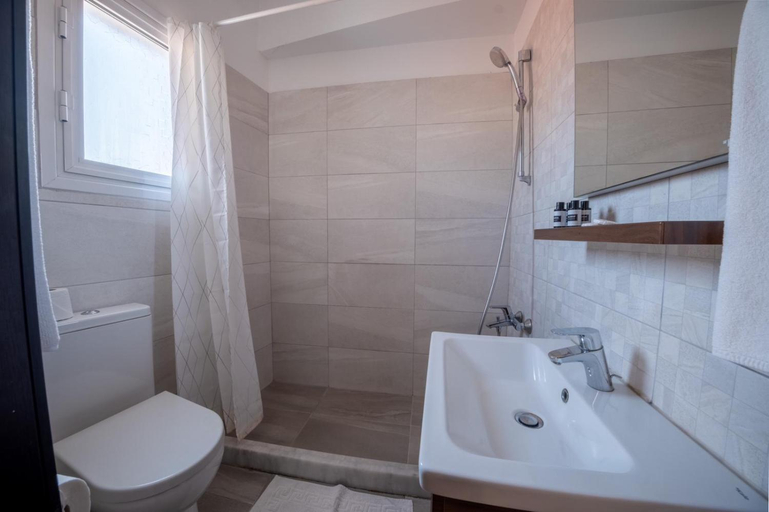 Bathroom 4, Kyrenia British Harbour Hotel