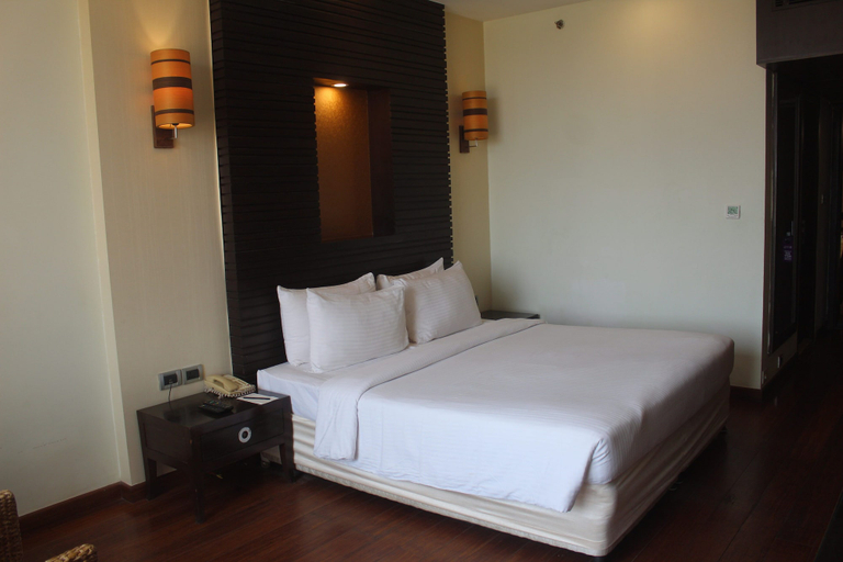 Bedroom 3, Royal Orchid Central Kireeti, Bellary