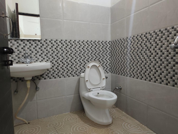 Bathroom 2, Vidya Residency, Reasi