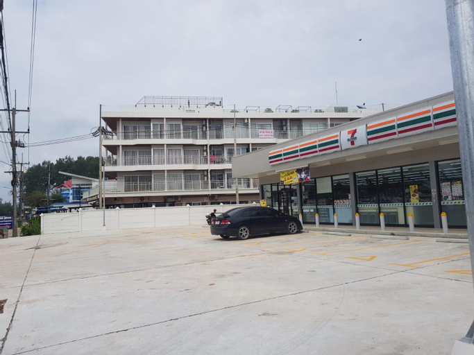 Grandblue 311, Klaeng