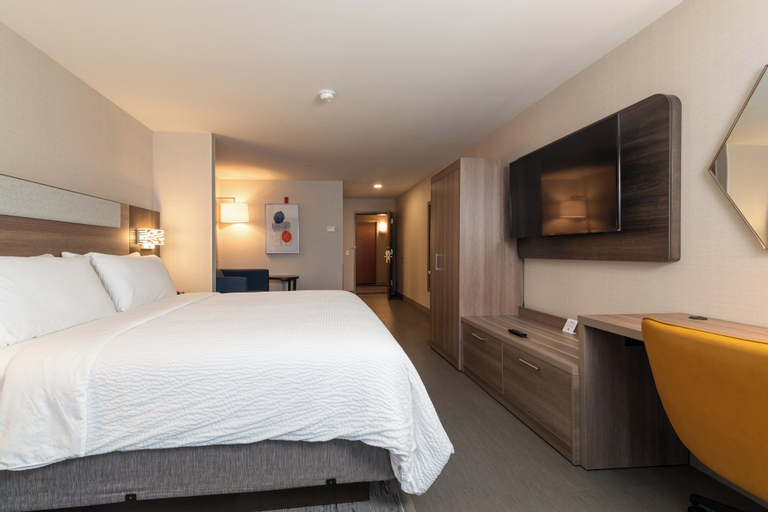 Bedroom 16
